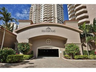 3 bedroom Condominium For Sale: Fort..