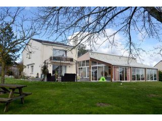 Villa with Swimming Pool