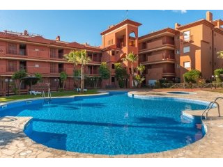 2 Bedroom Middle Floor Apartment