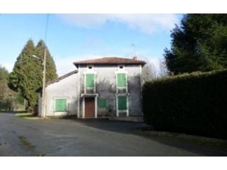 EC0561LC Detached house to renovate in..