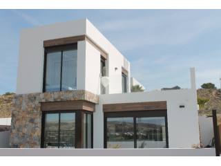 STUNNING MODERN DETACHED VILLAS