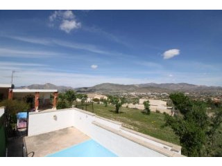 3bed 2bath, pool & guest apartment -..