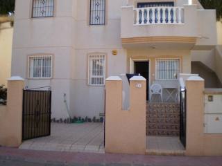 2 Bed 1 bath ground floor with communal..