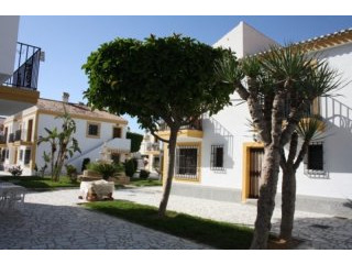 Town House / Village House in Vera