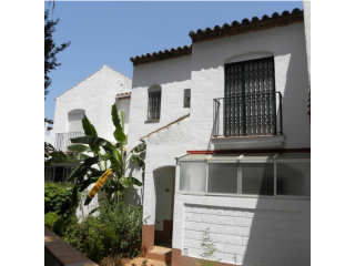 3 bedroom town house for sale