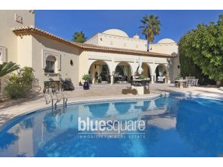 Stunning 4 bedroom villa in quite area..