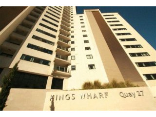 3 bed apartment in Kings Wharf
