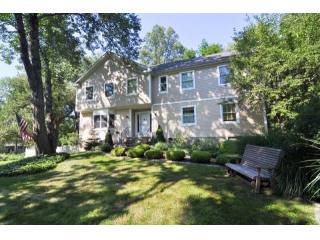 4 bedroom Residence For Sale: South..