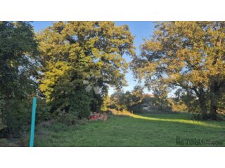 Građevinsko zemljište površine 1968 m2, 2 km od mora, 80 EUR