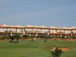 Reduced Algarve golf apartment for sale