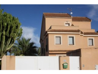 Semi Detached for sale in Los Urrutias