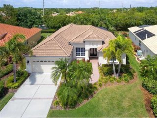 4 bedroom House For Sale: 6827..