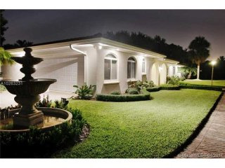 4 bedroom House For Sale: 11980 SW 87..