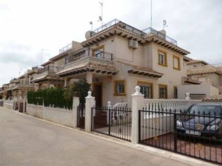3 Bedroom 2 Bathroom Townhouse In Playa..
