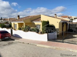 EXCLUSIVE TO VOSS HOMES - A beautifully presented, recently..