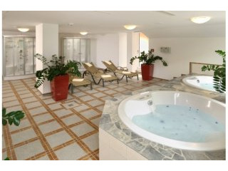 Beautiful 4 Room Apartment At The Foot..