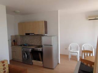 Fully furnished 1-bed apartment near..