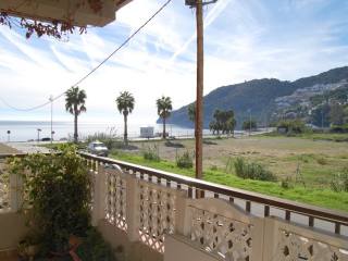 2 Bedroom Frontline Beach Apartment