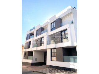 NEW LISTING TO VOSS HOMES - New build, modern 4 bed, 2..