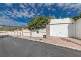 2 bedroom detached house for sale