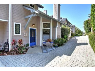 3 bedroom Apartment For Sale: 1518..