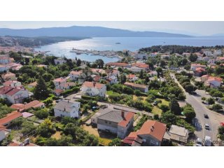 Samostojeća kuća u Krku!