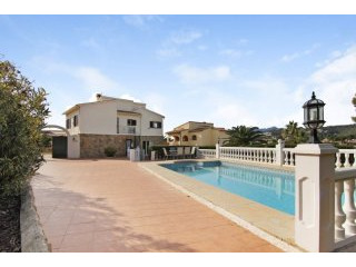 Villa with 4 bedrooms in an exclusive..