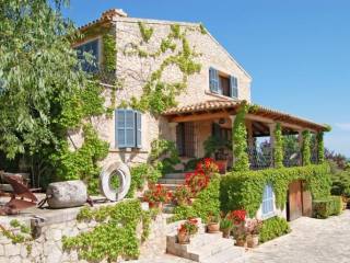 Natural stone country house with great..