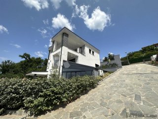 Villa prvi red do mora