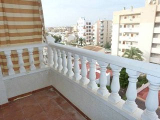 2 Bedroom 1 Bathroom Apartment In..