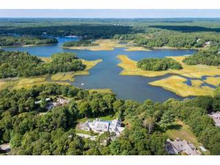 5 bedroom Property For Sale: Beach Plum..