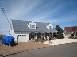 4 bedroom Flat For Sale: 823 Spar Lacey..