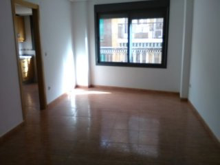 3 bedroom, 2 bathroom Apartment, (build..