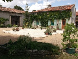 Super Gite Complex With Outbuildings +..