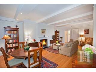 2 bedroom Apartment For Sale: 212 EAST..