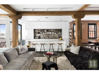 4 bedroom Apartment For Sale: 185..