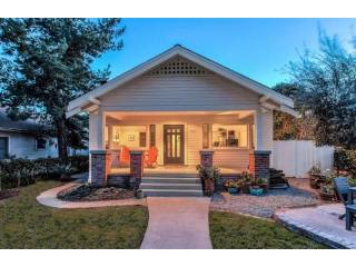 Apartment For Sale: 1917 Bath St, Santa..