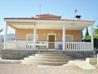 4 BED DETACHED VILLA WITH PRIVATE POOL