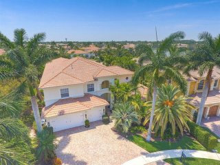 5 bedroom Residence For Sale: Palm..