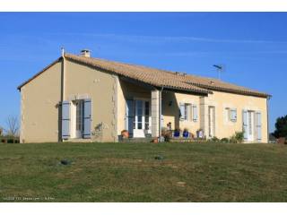 Beautiful 3 Bedroom Bungalow On a Land..