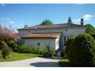 Charming 3 bedroom cottage, near..