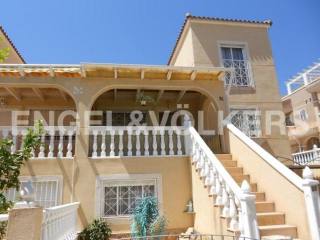 QUAD WITH APARTMENT IN PLAYA FLAMENCA