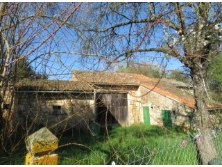 Barns to convert on outskirts of small..