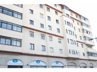 2 bed apartment in Wellington Court