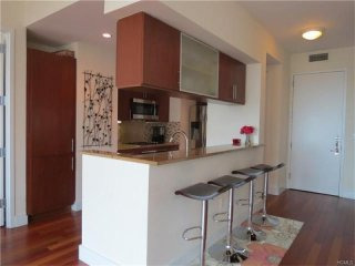 2 bedroom House For Sale: 175 Huguenot..