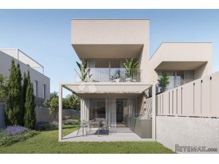 Apartman u prvom katu. Blizina mora!
