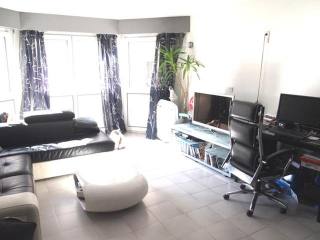 Bright two bed with parking