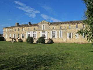 Riverside Chartreuse, Renovated, Extra..