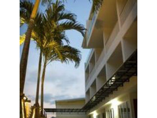 Beautiful 1 Bedroom Apartment Close to..