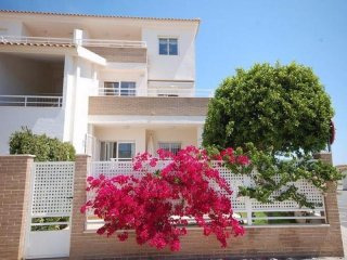 3 bedroom ground floor flat for sale